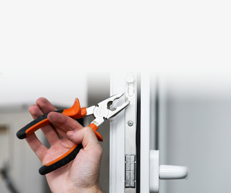 Ремонт и замена фурнитуры